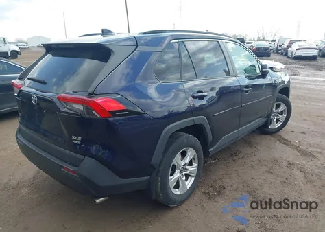 2020 Toyota Rav4 Xle z USA, uszkodzony, nr VIN 2T3P1RFV6LC096849